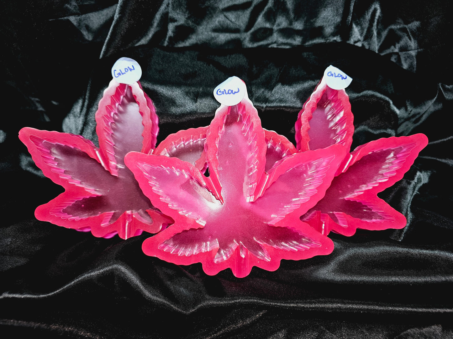 Ashtray Glow In The Dark Pink