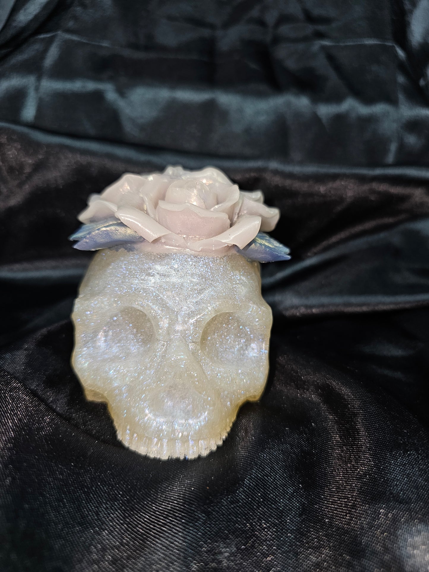 Skull - Hint of Lavendar Flowers